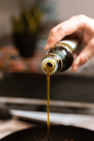 Can Vitamin E Oil Cause Breakouts? What You Need to Know